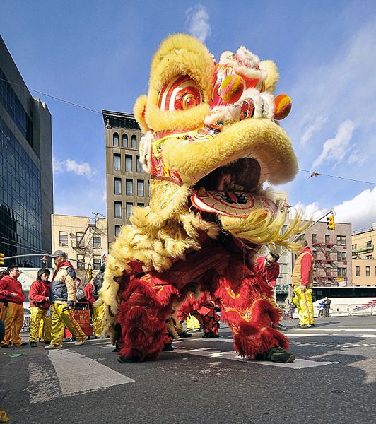 532px-Chinese_New_Year_Lion_Dance